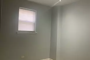 2319 E 70th Pl, Chicago, IL 60649 - Photo 11