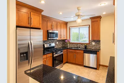 7218 W Wrightwood Avenue #107, Elmwood Park, IL 60707 - Photo 5