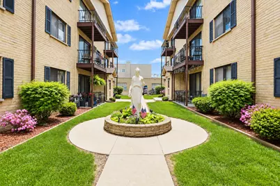 7218 W Wrightwood Avenue #107, Elmwood Park, IL 60707 - Photo 3