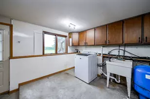2S557 Bliss Rd, Sugar Grove, IL 60554 - Photo 17
