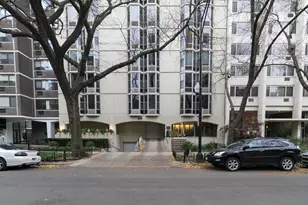 1340 N Dearborn Pkwy, Chicago, IL 60610 - Photo 21