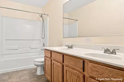 2301 Evergreen Circle, McHenry, IL 60050 - Photo 17