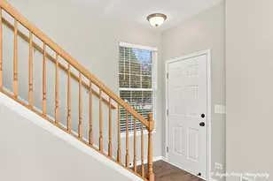 2301 Evergreen Cir, McHenry, IL 60050 - Photo 3