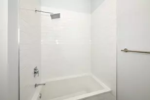 2139 W Madison St, Chicago, IL 60612 - Photo 9
