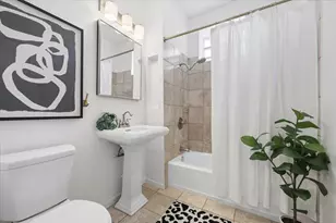 823 W Belle Plaine Ave, Chicago, IL 60613 - Photo 11