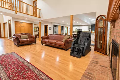 1263 Williamsburg Lane, Crystal Lake, IL 60014 - Photo 7