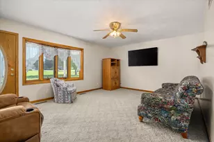 1608 S Hawthorne Rd, Streator, IL 61364 - Photo 5