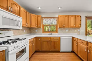 1608 S Hawthorne Rd, Streator, IL 61364 - Photo 11