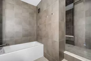 225 N Columbus Dr, Chicago, IL 60601 - Photo 17
