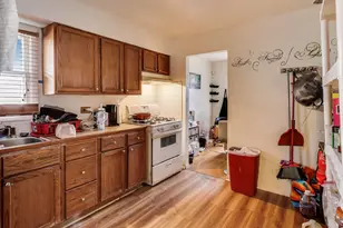 18010 Olympia Dr, Country Club Hills, IL 60478 - Photo 9