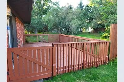 142 Virginia Court, Streamwood, IL 60107 - Photo 3