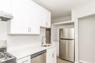 2722 W Rosemont Ave, Chicago, IL 60659 - Photo 5