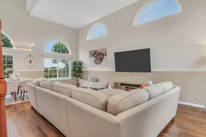 107 Acorn Court, Round Lake Beach, IL 60073 - Photo 7