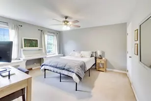925 Hidden Lake Rd, Naperville, IL 60565 - Photo 19