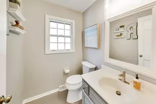 925 Hidden Lake Rd, Naperville, IL 60565 - Photo 15