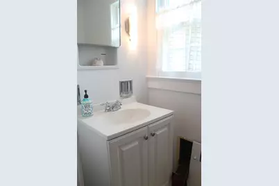 1351 W Lincoln Boulevard, Freeport, IL 61032 - Photo 5