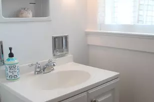 1351 W Lincoln Blvd, Freeport, IL 61032 - Photo 5