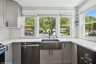2124 Seward St, Evanston, IL 60202 - Photo 3