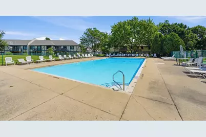 1952 N Hidden Creek Circle #7, Palatine, IL 60074 - Photo 23