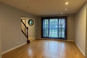 33 Buchanan Ln, Streamwood, IL 60107 - Photo 3