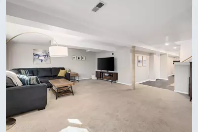 715 Crest Street, Wheaton, IL 60189 - Photo 19