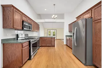 1540 Hillcrest Lane, Woodridge, IL 60517 - Photo 11