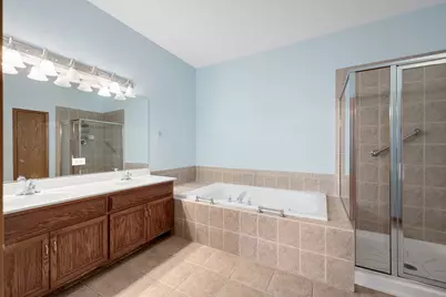 1540 Hillcrest Lane, Woodridge, IL 60517 - Photo 25