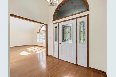 1540 Hillcrest Lane, Woodridge, IL 60517 - Photo 3