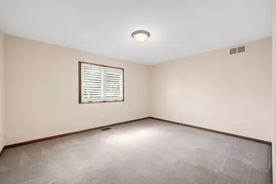 1540 Hillcrest Lane, Woodridge, IL 60517 - Photo 27