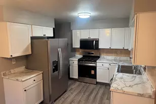 1807 Joanna Ave, Zion, IL 60099 - Photo 5