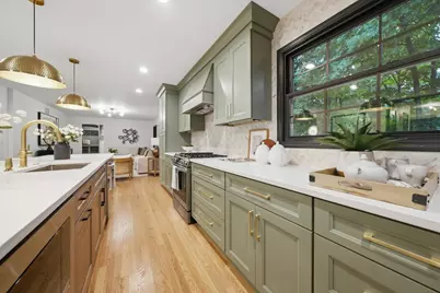 1025 Elizabeth Avenue, Naperville, IL 60540 - Photo 9