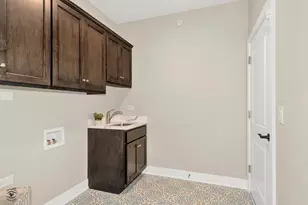 8026 Bradley Dr, Tinley Park, IL 60487 - Photo 13
