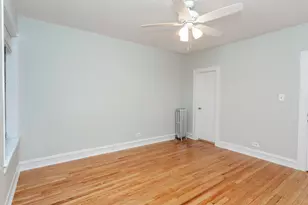 6911 S Paxton Ave, Chicago, IL 60649 - Photo 7