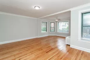 6911 S Paxton Ave, Chicago, IL 60649 - Photo 3