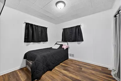 8001 Neenah Avenue, Burbank, IL 60459 - Photo 9