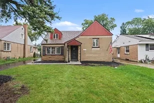 107 S Hi Lusi Ave, Mount Prospect, IL 60056 - Photo 1
