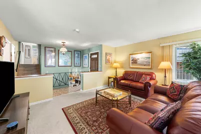 162 E Jackson Street, Elmhurst, IL 60126 - Photo 3