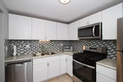 204 Shattuck Court #204, Schaumburg, IL 60194 - Photo 3
