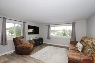 204 Shattuck Ct, Schaumburg, IL 60194 - Photo 7