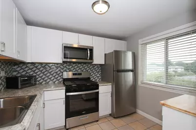 204 Shattuck Court #204, Schaumburg, IL 60194 - Photo 5
