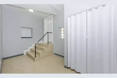 6917 S Paxton Avenue #G, Chicago, IL 60649 - Photo 5