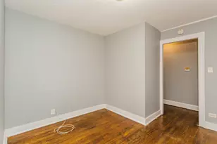 6949 S Paxton Ave, Chicago, IL 60649 - Photo 3