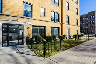 6949 S Paxton Ave, Chicago, IL 60649 - Photo 1