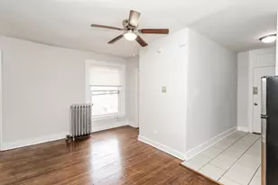 6949 S Paxton Ave, Chicago, IL 60649 - Photo 3