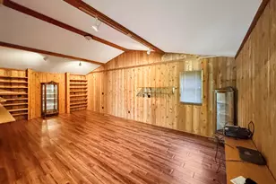 731 N Waddell Ave, Freeport, IL 61032 - Photo 7