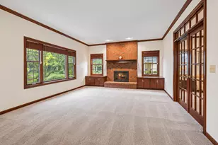 2310 Big Woods Dr, Batavia, IL 60510 - Photo 11