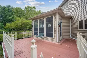 2310 Big Woods Dr, Batavia, IL 60510 - Photo 31