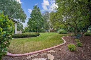 2310 Big Woods Dr, Batavia, IL 60510 - Photo 33