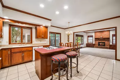 2310 Big Woods Drive, Batavia, IL 60510 - Photo 7