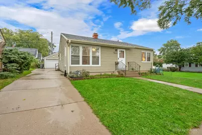 115 S Du Bois Avenue, Elgin, IL 60123 - Photo 3